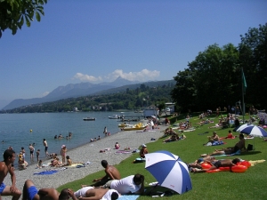 Пляж на Женевском озере